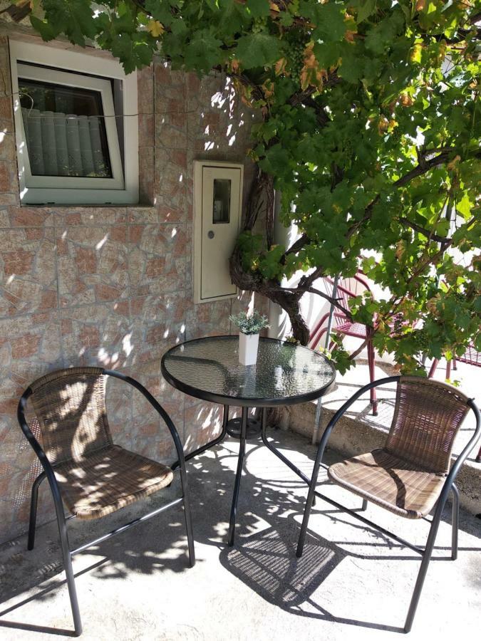 Вилла Kuca Za Odmor Matko House Matko Паг Экстерьер фото
